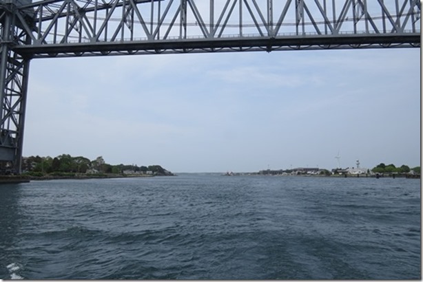 visasmallThe West end of the Cape Cod Canal from the railway bridgedavid