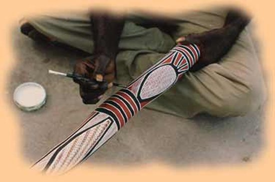 m_Painting_a_Didgeridoo_Fuzz.jpg